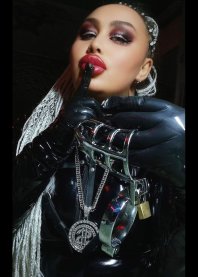 Mistress Daniella Diamonds
